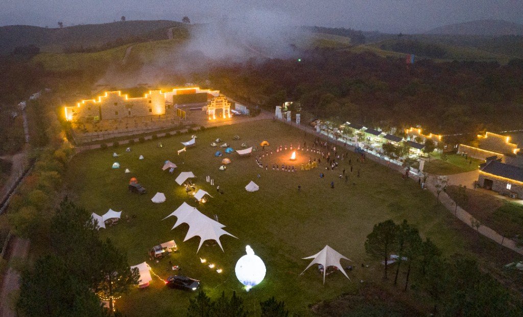 山野露营 & 星空帐篷基地